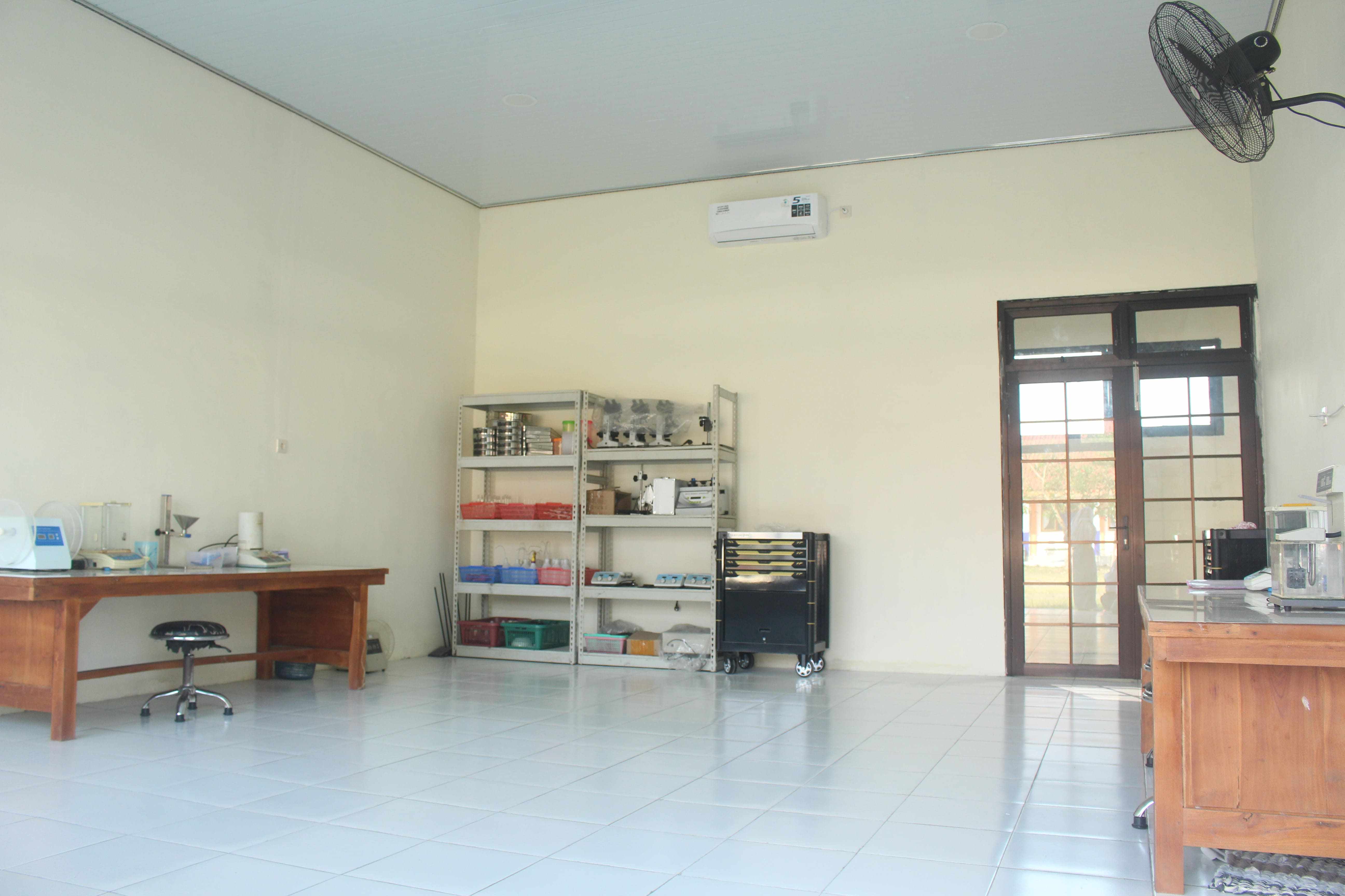 Lab Farmasi