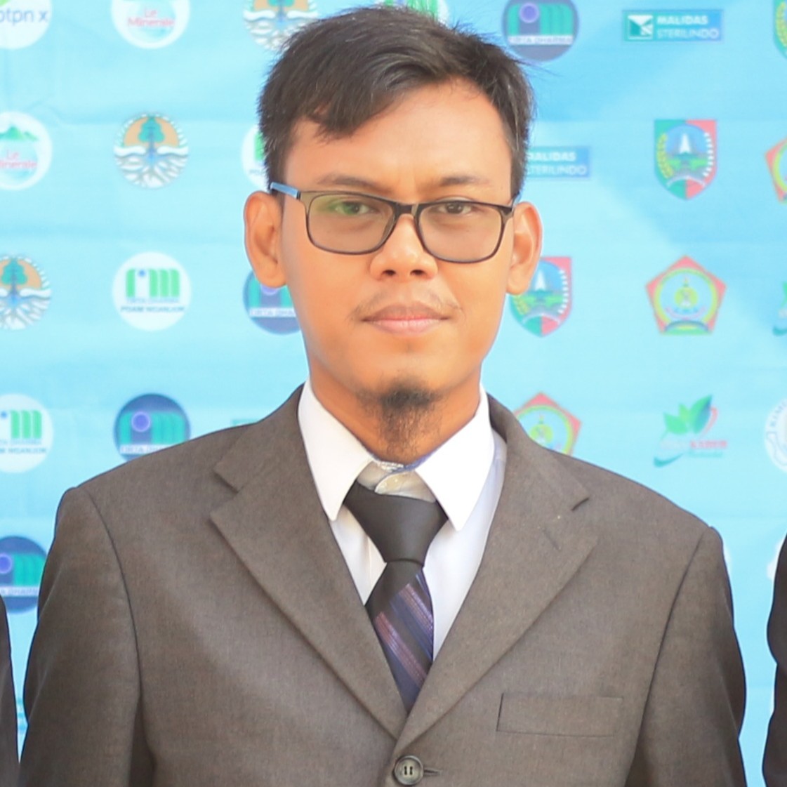 Nana Setyawan, S.Farm